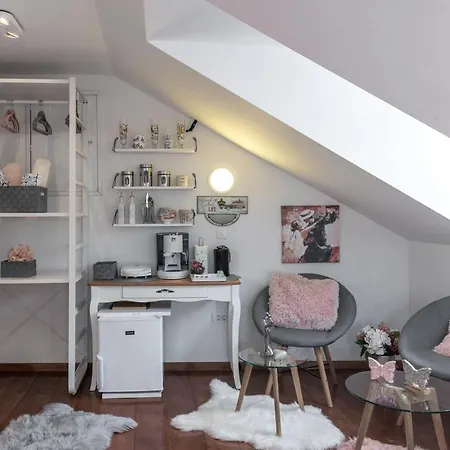 Mango & Tango Apartment *