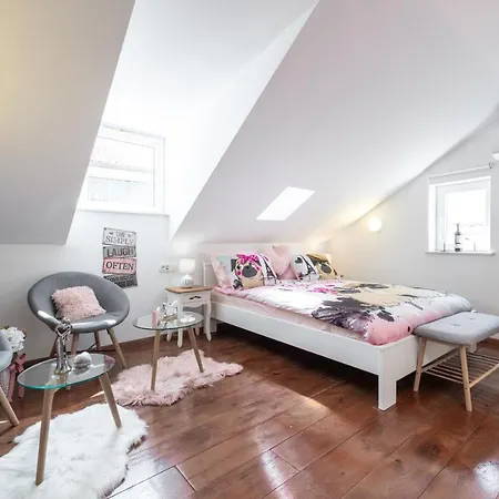 Mango & Tango Apartment *